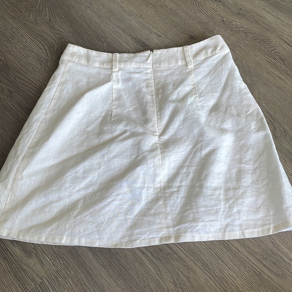 White Fox Mini Skirt XS - Picture 4 of 4